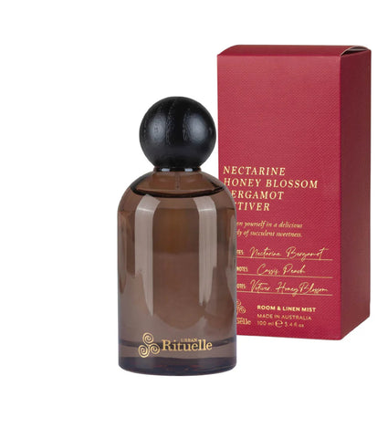 Nectarine, Honey Blossom, Bergamot, Vetiver
Room & Linen Mist | 100m